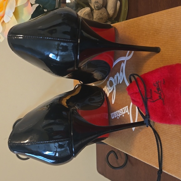 Christian Louboutin Decollete Black Patent Pumps - Picture 5 of 5